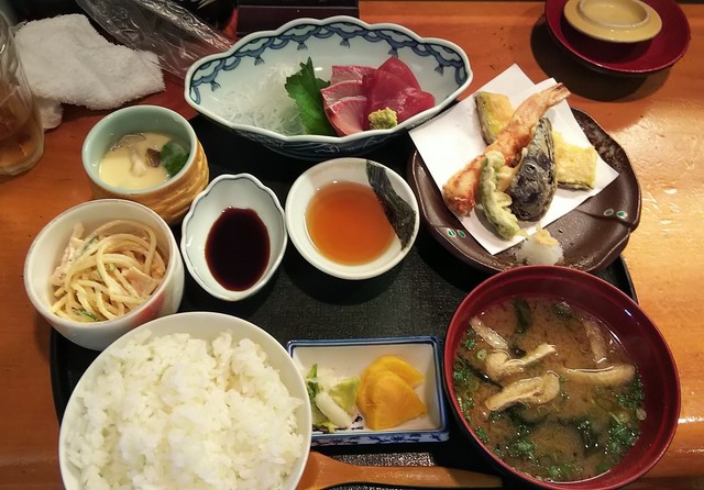 一貴 湯田村 割烹 小料理 食べログ