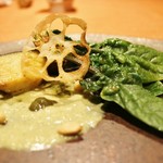 THE HIRAMATSU HOTELS&RESORTS - 千葉産キレド農園のちぢみほうれん草と三陸黒鮑のムニエル　蓮根のコンディマン　鮑肝のソース