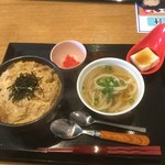 Teuchiudonusagi - 親子丼と小かけうどん