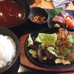 海鮮れすとらん 魚輝水産 JR平野駅前店 - 新鮮造り盛りと厚切り牛タン豚の生姜焼き定食♡¥1000