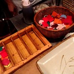 鳥よし - 伝票がわりの「ふだ」