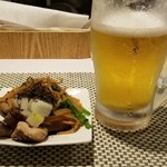 らぁめんや やしげる - つまみ　300円&生ビール　500円。