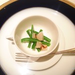 アピシウス - アミューズ いんげんと帆立