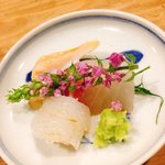 小料理 鈴木 - バイ貝、真鯛、赤イカ
            