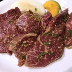 炭火焼肉大阪あじまん - 特上ハラミ