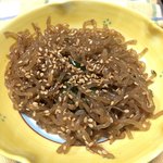 菊乃井 - コンニャクの鞍馬作りだそうです。山椒味のようですが、ちょい薄め