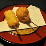 どのソースで楽しむかは店員さんが教えて下さる