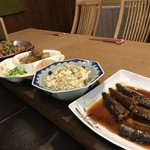 小料理もものふ - 大皿料理は400円〜
