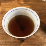 和牛焼肉 海 - 食べ終わる頃に出てきた温かいお茶 コレなんのお茶だろな、、