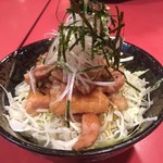 大八北珍 - バラ肉丼