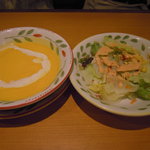 サイゼリヤ - セットのサラダとスープ