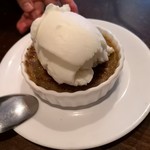 ピッツェリア ファッブリカ 1090 - ピスタチオのブリュレミルクジェラート添え530円