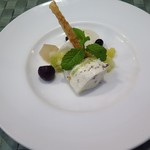 ラ タベルネッタ アッラ チヴィテッリーナ - デザート２品盛り合わせ（イタリアンメレンゲとカッサータ）