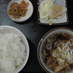 鉄火めん - 牛すじ煮込み定食