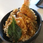 蕎麦さとやま - 天丼のアップ