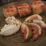 ア ミオ アージョ - ゴルゴンゾーラとマスカルポーネのパテといちじく（パケット添え）