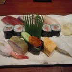 五條 - 平日、お昼のおすすめ寿司1980円（1品、お椀、デザート付き）