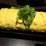 koshitsuizakayanikukyuunikukakerukyuushuuryouri - 出汁巻き卵