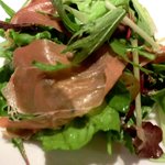 ナチュラルダイエットレストラン NODO - パルマ産生ハムとたっぷり生野菜のサラダ