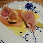 骨と皮 - 生ハム、イチジク