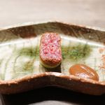 USHIGORO S. - 生牛メンチカツ、オニオンソース添え