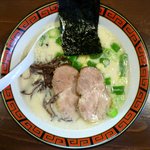 らーめん 豚骨黒王 - 黒ヌキ豚骨らぁめんのアップ