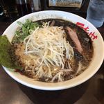 なんつッ亭 - ラーメン750円