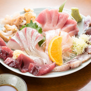 Sashimi is recommended for fresh fish purchased from Toyosu Market! "Night set meal" available