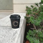 ブリコラージュ ブレッド アンド カンパニー ダイニング・カフェ - 帰りにはテイクアウトコーヒーが欠かせません♪　この日はRsizeで。ネクタリン香るコロンビアの豆☆　20180918