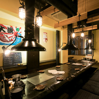 Complete with private room, sunken kotatsu, and large monitor! This is the perfect space for all kinds of banquets!