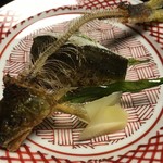 つば甚 - 鮎の蒸し寿司と骨煎餅