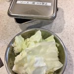 串カツ田中 - お通しのキャベツ 250円