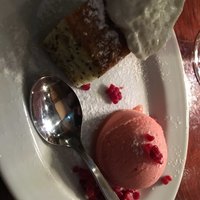 カルネジーオ イースト - 