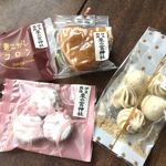 茶寮 報鼓 - 麦こがしを使ったお菓子いろいろ。