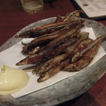 個室居酒屋 あばれ鮮魚 日本酒横丁 - きびなご唐揚げ 680円