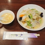 悠香園 - 満腹セット 950円　のあんかけ焼きそば+スープ