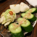 鳥みつ - 漬物盛り合わせ