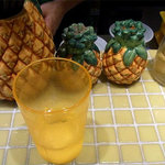 パイナップルラーメン屋さん　パパパパパイン - コップも黄色