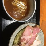 つけ麺 舞 - つけ汁は粘度の高いもの