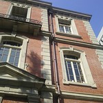 Cafe 1894 - 煉瓦が秋空に映えます