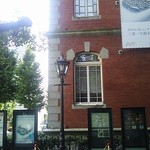 Cafe 1894 - 高級宝飾ショーメ展が開催されていました