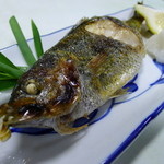 魚や 八石 - 浜崎のタカベの塩焼き