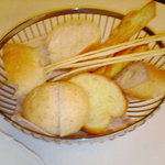 ピアット・スズキ - 自家製パン