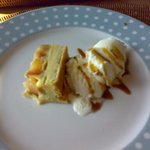 草花木果 - 本日のデザート　りんごのケーキとパンナコッタ