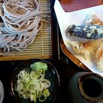 Teuchi Soba Kuraya - もり天950円