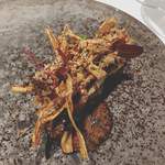 Ysm - 魚 かます、れんこん、ごぼうチップス、カカオ、サマートリュフ