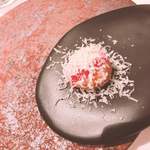 Ysm - アミューズ①シュー生地に生ハムをまいて、パルミジャーノチーズ