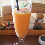 カフェ simme - 梨のベジ&フルスムージー(秋限定)
