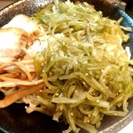 麺匠 呉屋 - 冷やしつけそば　茎わかめ三杯拳！