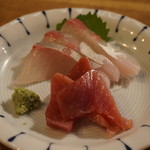 おでんと肴 さかもと - 本日のお造り：生カツオ・カンパチ